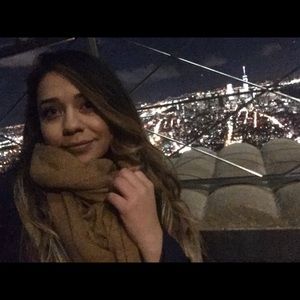 Meet your Posher, Esther